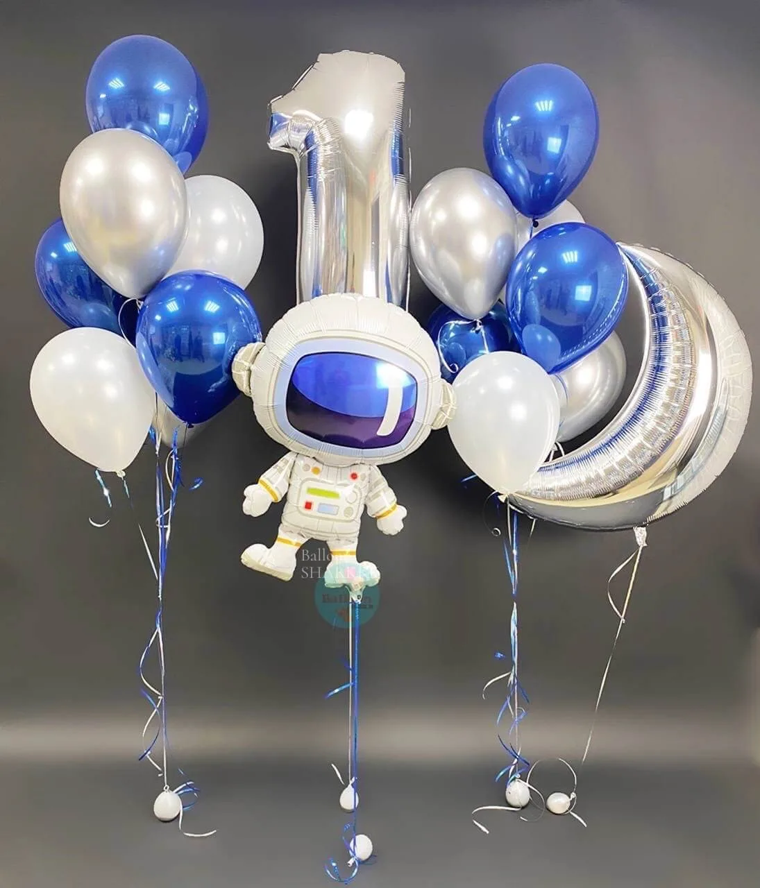 Космический декор: шары, космонавт, Луна, цифра 1 для дня рождения